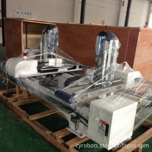 Oversea service provided pneumatic robot arm in Injection molding machine